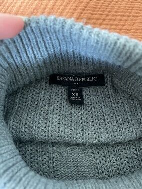 Banana Republic Women's Light Blue Knit Turtleneck Sweater